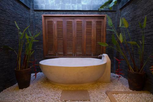 Baan Phulay Luxury Beachfront Villa