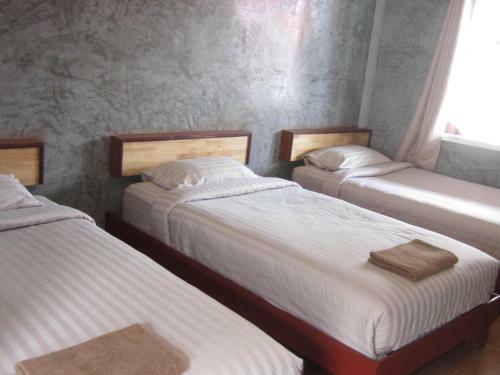 Hotel Charung Bungalows