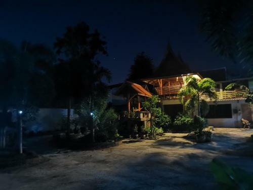 Hostal Jorakae Samphan Resort