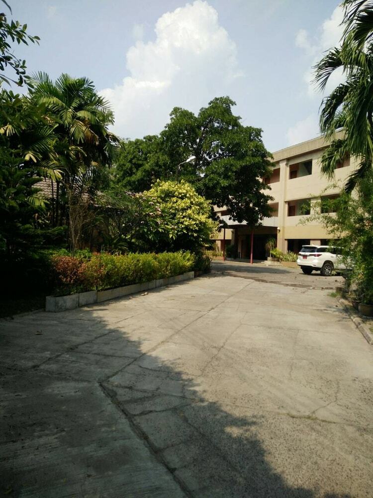 Srisomthai Hotel