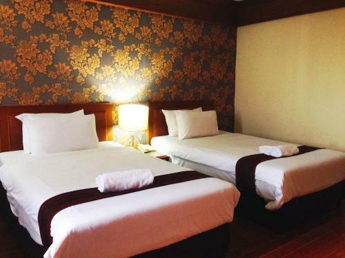 Jp Emerald Hotel