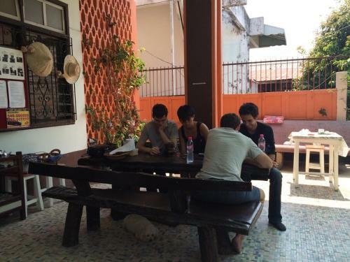 28 Rachabutr Hostel