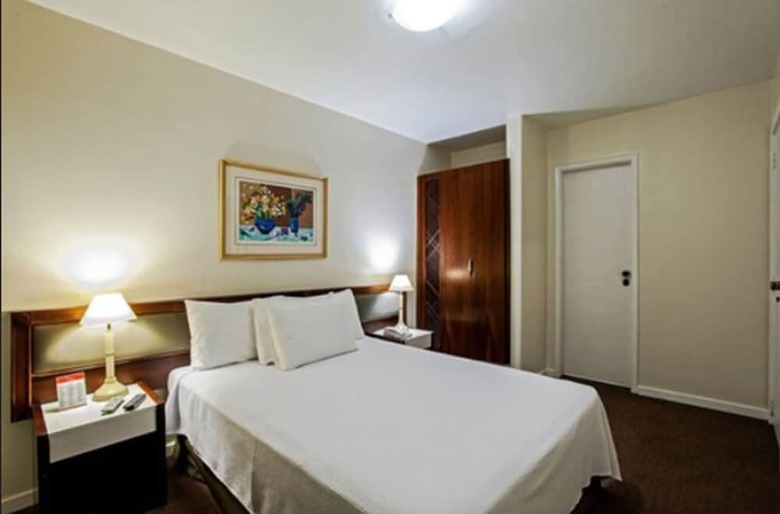 Trevi Hotel E Business