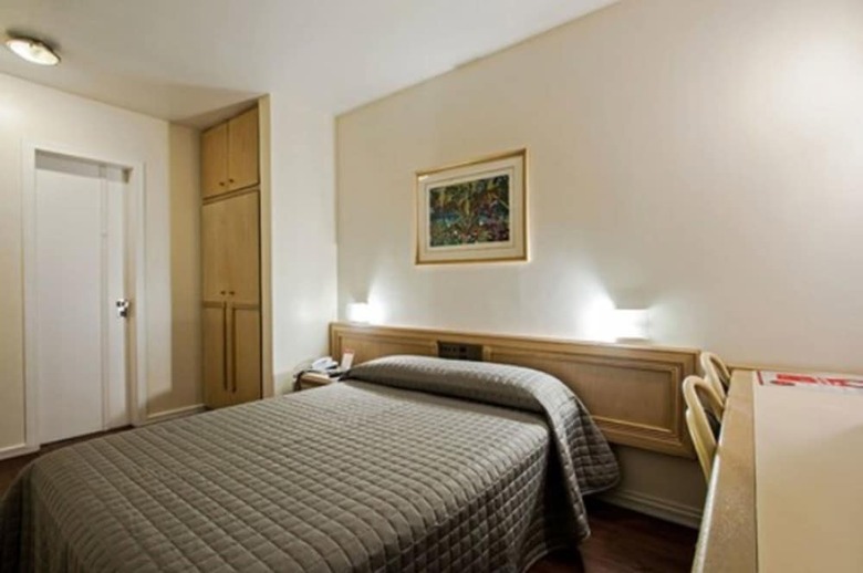 Trevi Hotel E Business