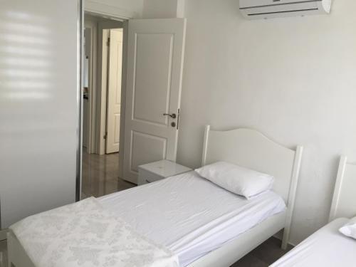 Mav?-yes?l Apart Hotel (t?san,mers?n)