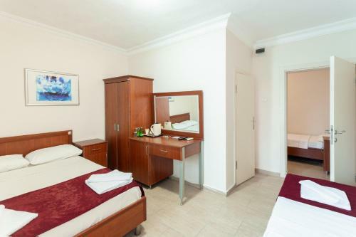 Hotel Palm Way Otel K���kkuyu