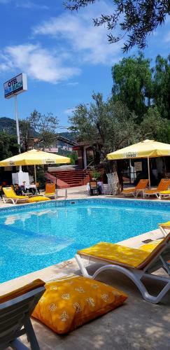Hotel Palm Way Otel K���kkuyu