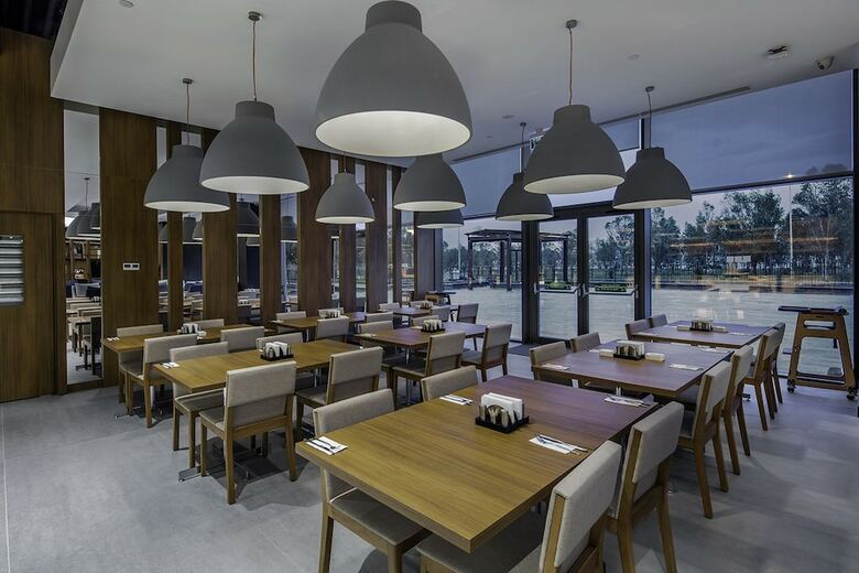 Hotel Hampton By Hilton Izmir Aliaga