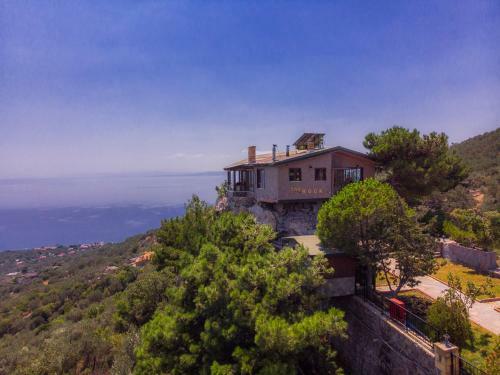 Hostal Assos Kartal Yuvasi Hotel