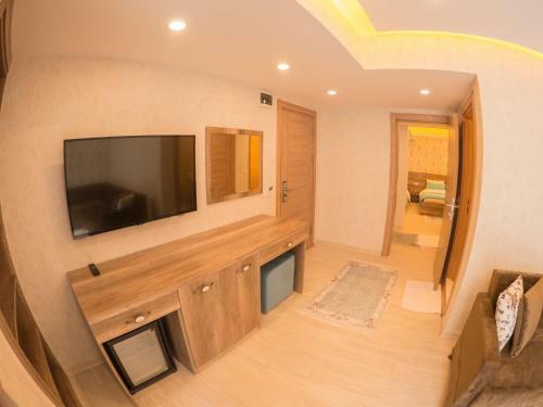 Elif Inan Hotel