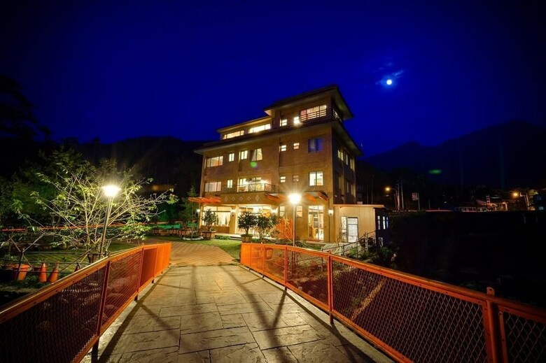 Bed & Breakfast Xitou Royal Villa