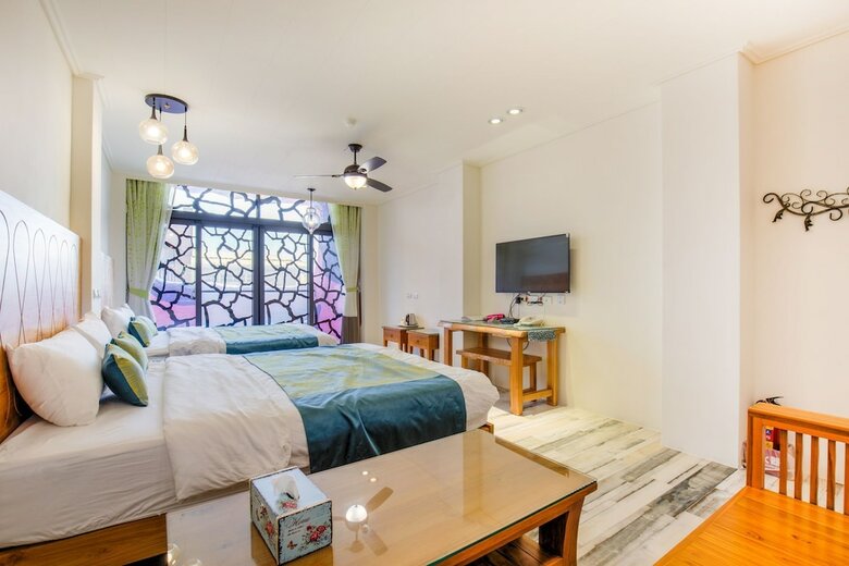 Bed & Breakfast Village Hostel