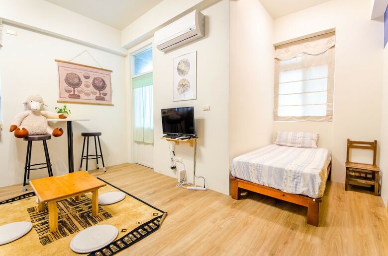 Hostal ?????