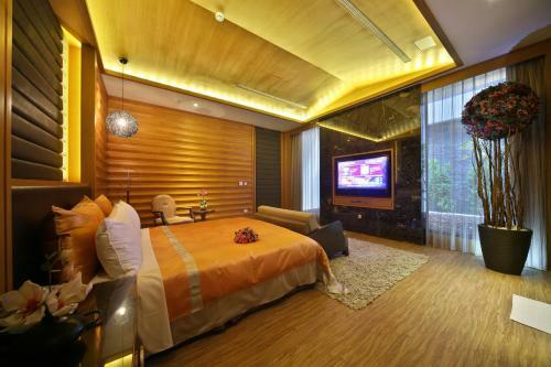 Han Guan Motel