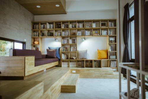 Villa To Dwell