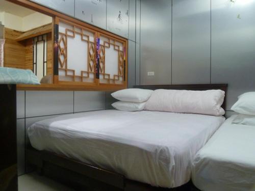 Hostal Young Young