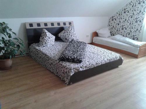Hotel In Reni