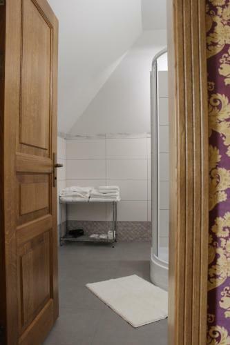 Hostal Barin House