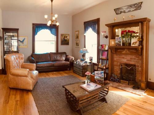Bed & Breakfast Captain's Inn At Moss Landing