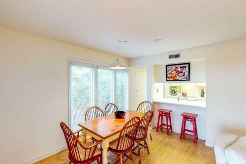 Villa 1807 Heron Point