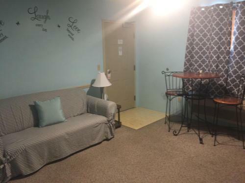 Lake Point Motel