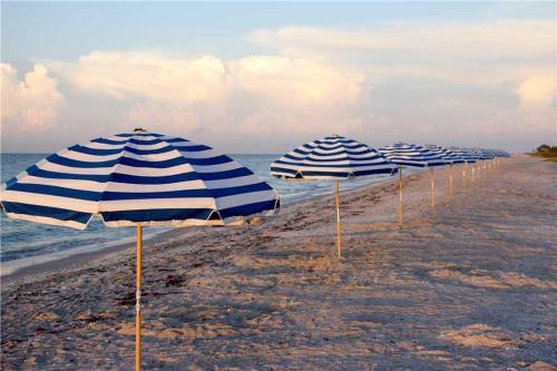 Apartamento East Gulf Condo #642