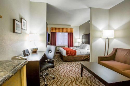 Hotel Comfort Inn & Suites