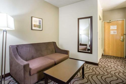 Hotel Comfort Inn & Suites