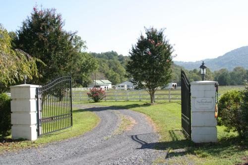 Bed & Breakfast Nellysford Country Inn