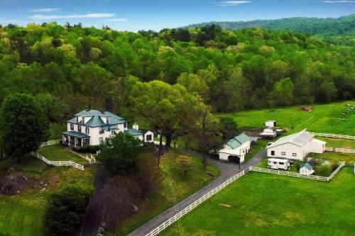 Bed & Breakfast Nellysford Country Inn