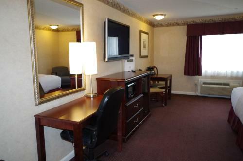Hotel Shiretown Inn & Suites