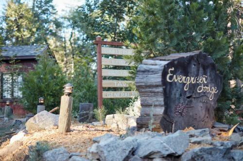 Evergreen Lodge At Yosemite