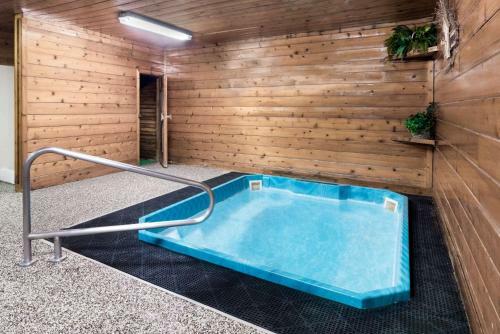 Hotel Super 8 By Wyndham Chamberlain Sd