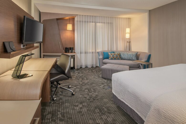 Hotel Courtyard By Marriott Fargo