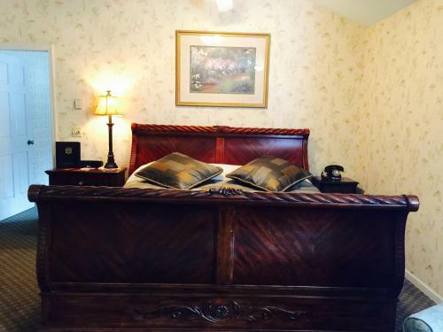 Posada Afton House Inn