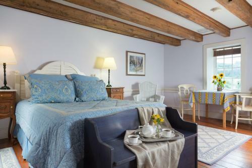 Bed & Breakfast Inn And Cabins At Vaucluse Spring