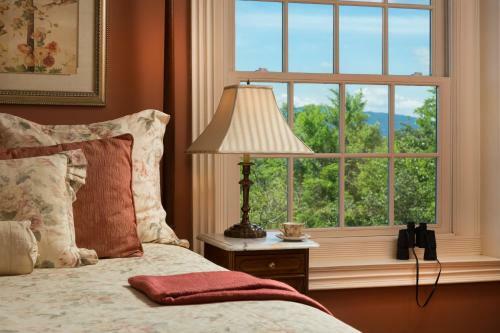 Bed & Breakfast Inn And Cabins At Vaucluse Spring