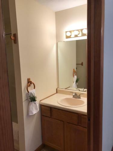 Norfork Lake Ozark Mountain Lodge