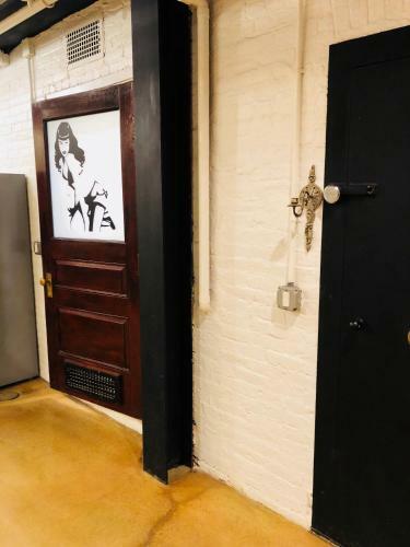 Awesome Lower Level Apartment Near Boston