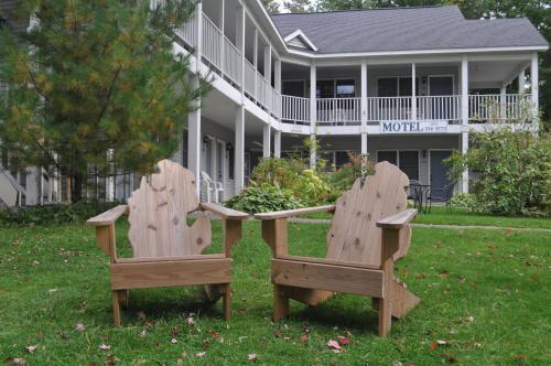 Posada The M-22 Inn Glen Arbor
