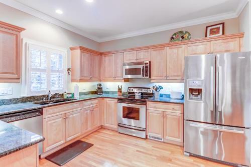 1006 Crooked Oaks Lane