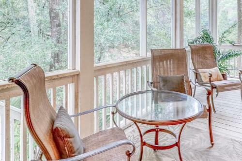 1006 Crooked Oaks Lane
