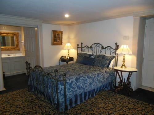 Bed & Breakfast Cedar Grove Mansion Inn & Restaurant