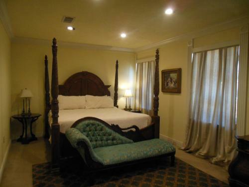 Bed & Breakfast Cedar Grove Mansion Inn & Restaurant