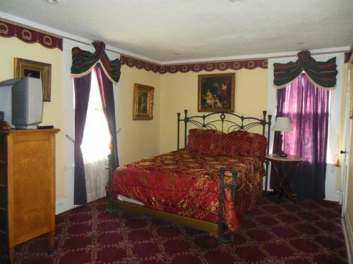 Bed & Breakfast Cedar Grove Mansion Inn & Restaurant