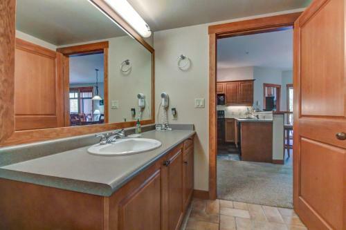 Eagle Springs West 206: Meadowlark Suite