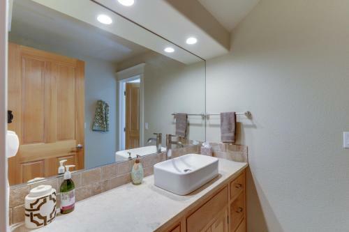 Bend Mountain View Retreat