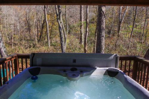 Sycamore - Hocking Hills Cabin