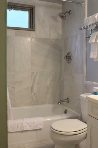 Hotel Catskill Seasons Inn