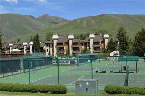 Atelier Condo With Sun Valley Amenities